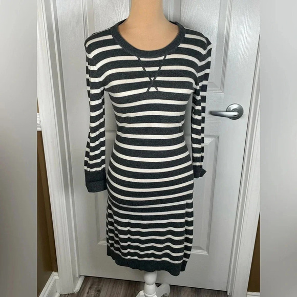 ✨French Connection Classic Wool Blend Gray Stripe Sweater Dress Short Pullover - Picture 5 of 8